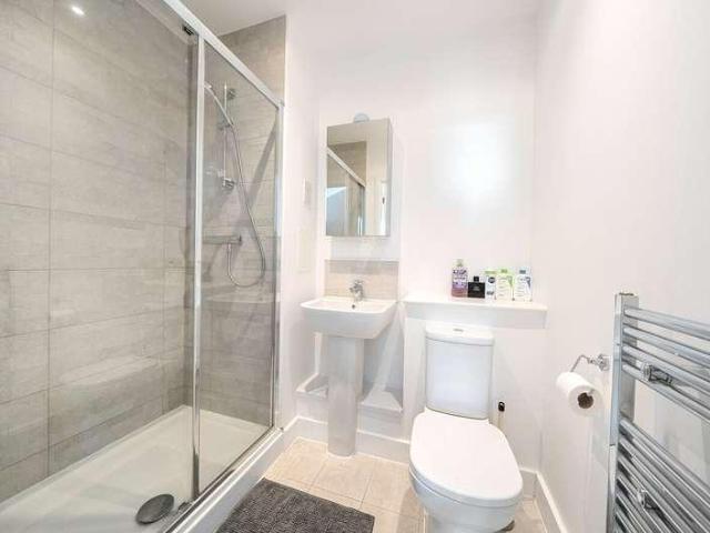 Flat for sale in Crystal Palace, Greater London
