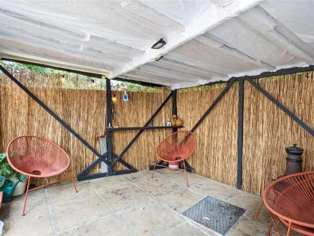 Flat for sale in Henley-on-Thames, South Oxfordshire