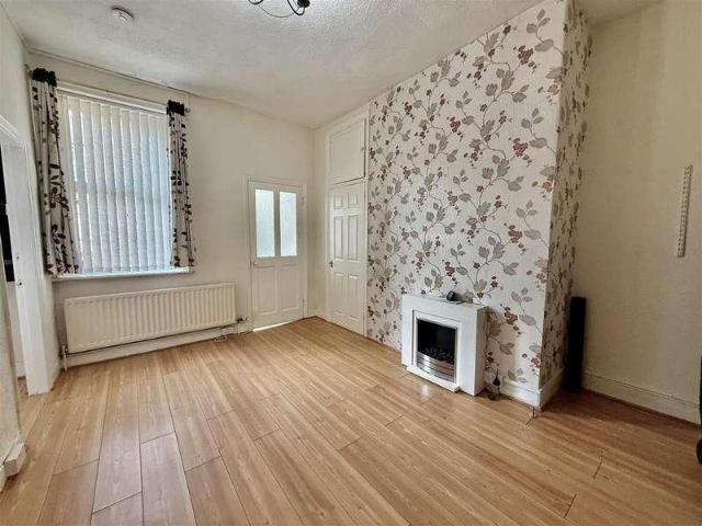 Flat for sale in Bensham, Tyne And Wear
