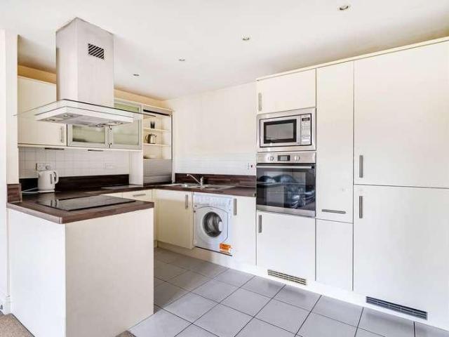 Flat for sale in Newtown, Reading