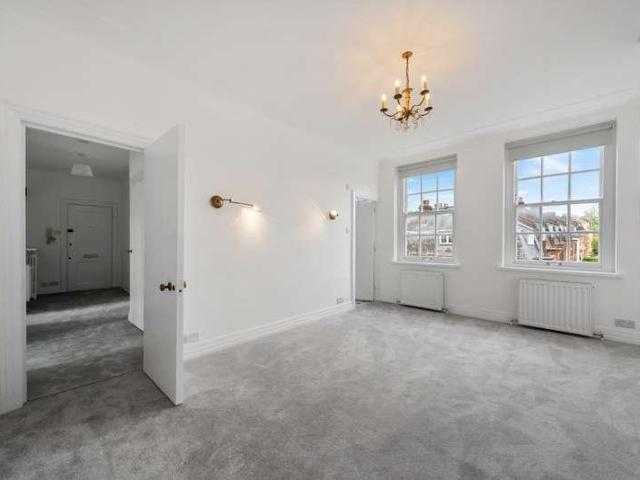 Flat for sale in Belsize Park, Primrose Hill