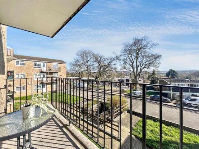 Flat for sale in Lakenham, East Bank