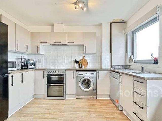 Flat for sale in Priest Down, Hampshire