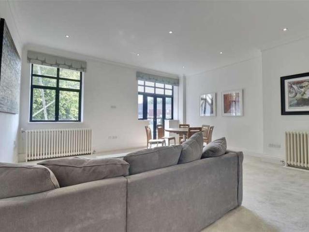 Flat for sale in Portsea, City Of Portsmouth