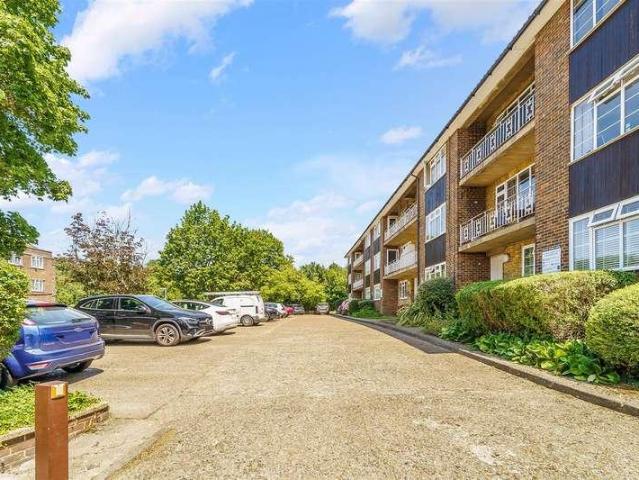 Flat for sale in Nork, Red Hill