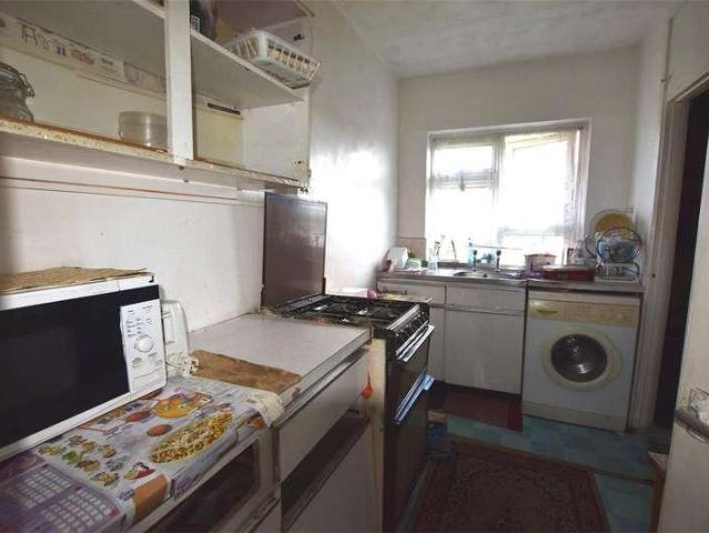 Flat for sale in Upton Park, Greater London