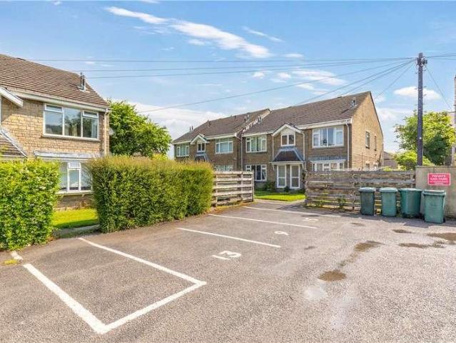 Flat for sale in Ilkley, West Yorkshire