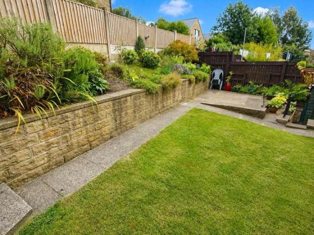 Flat for sale in Lydgate, Todmorden