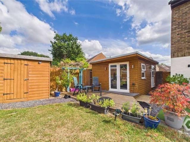 Flat for sale in Northgate, Glynde