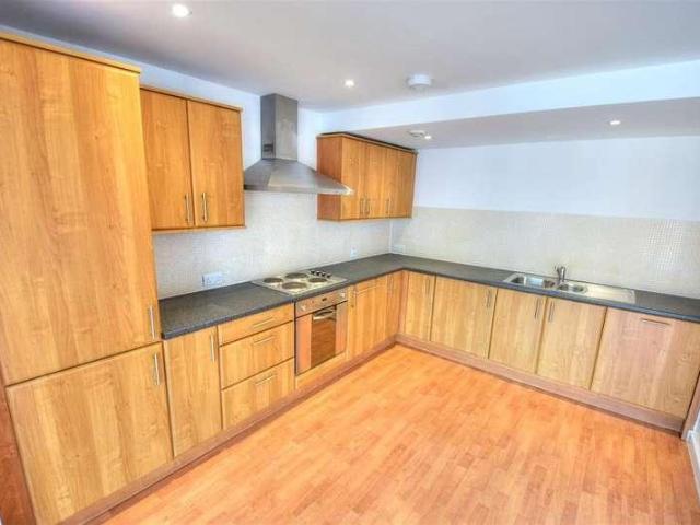 Flat for sale in Ropewalks, Calderstones