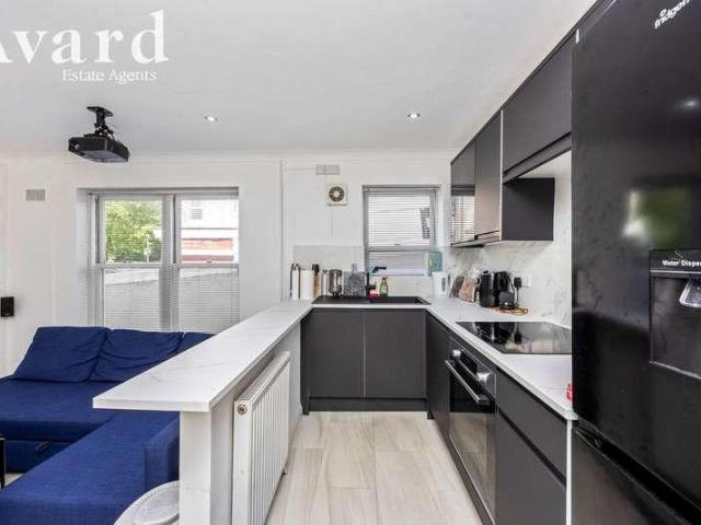 Flat for sale in Round Hill, Brighton & Hove