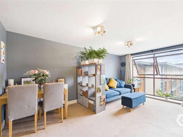 Flat for sale in Three Bridges, Glynde