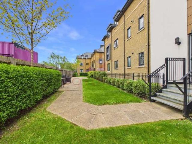 Flat for sale in Myland, Fordham Heath