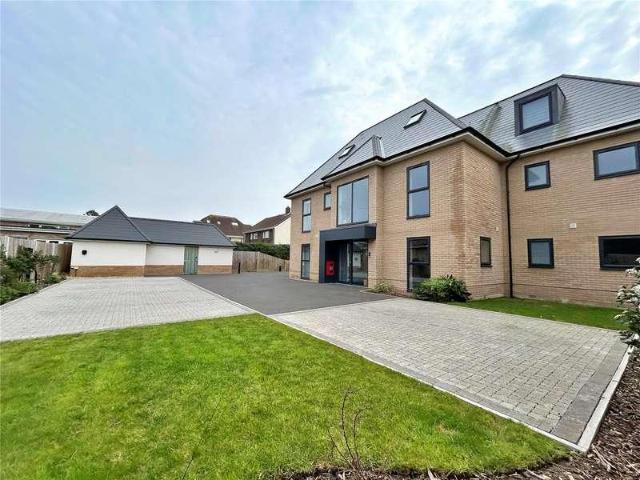 Flat for sale in Christchurch, Walkford