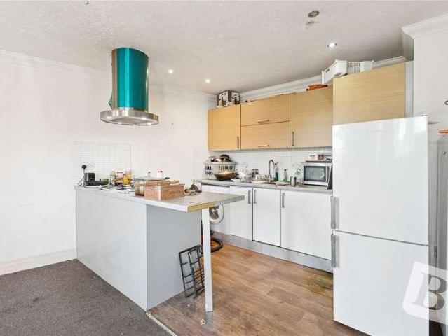 Flat for sale in London Borough of Barking and Dagenham, Greater London