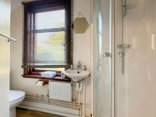 Flat for sale in California, Ipswich
