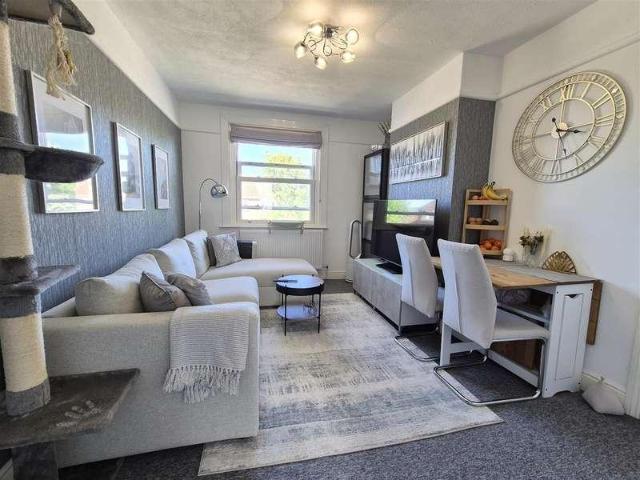 Flat for sale in Poole