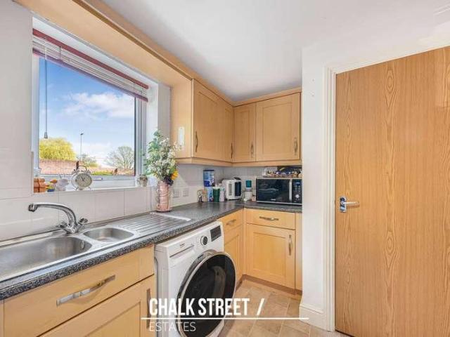 Flat for sale in Emerson Park, Greater London