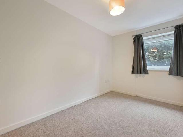 Flat for sale in Kenton, Greater London