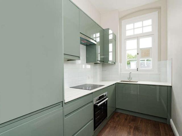Flat for sale in Camberwell, Greater London