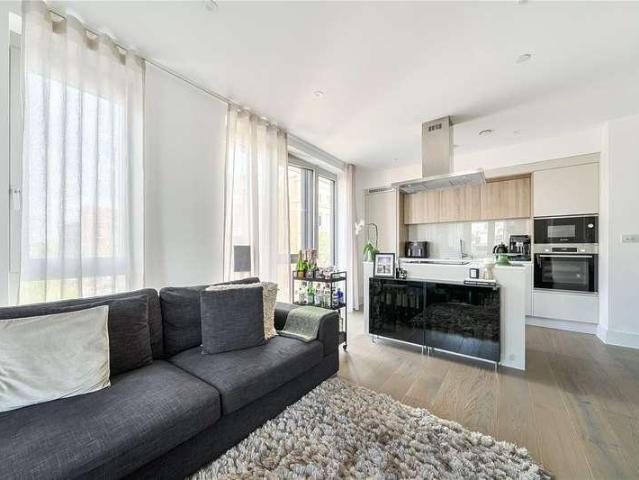 Flat for sale in Newtown, Reading