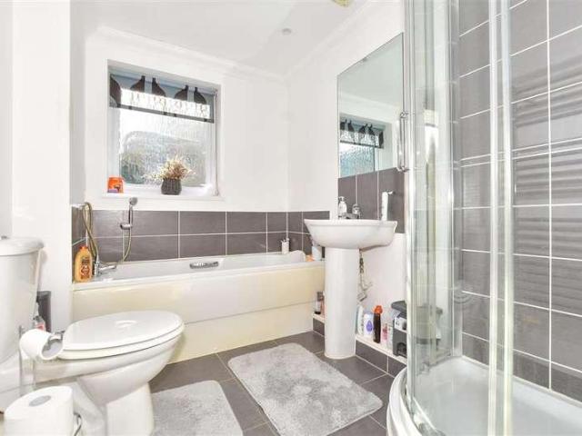 Flat for sale in Folkestone, Gibraltar