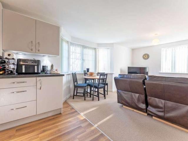 Flat for sale in Bedford