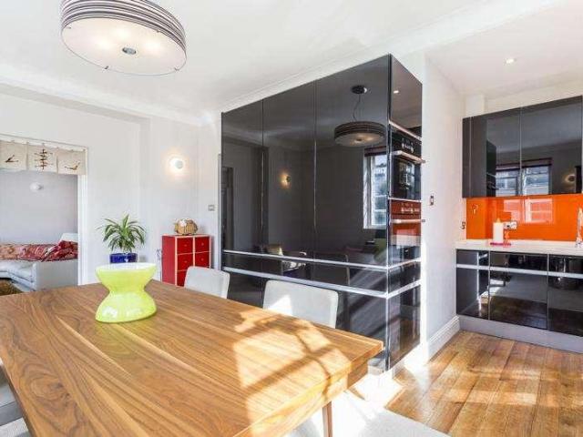 Flat for sale in Saint Pancras, Greater London
