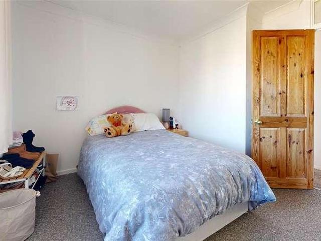 Flat for sale in Portland, Weston