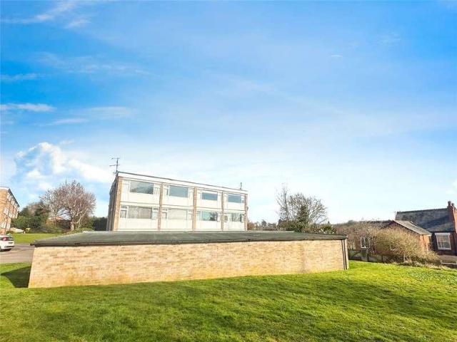 Flat for sale in Ladyes Hills, Green Close