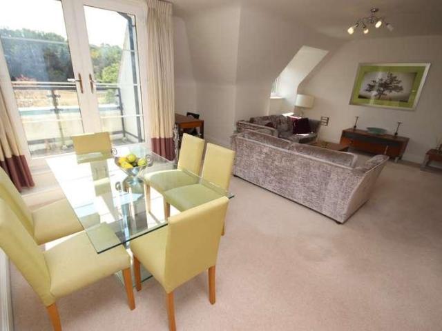 Flat for sale in Bray Wick, Maidenhead