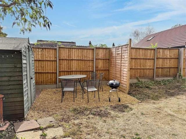 Flat for sale in Berrick Salome, Oxfordshire
