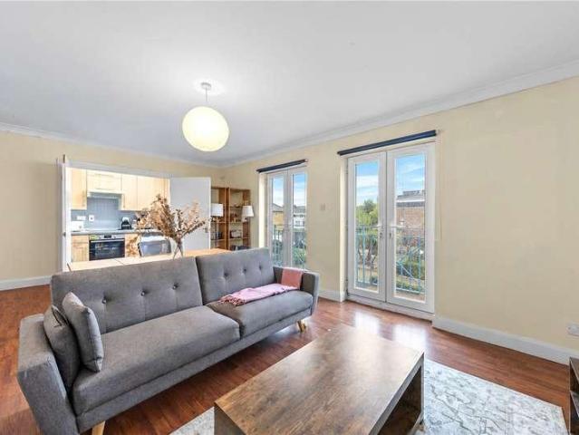 Flat for sale in Spitalfields, Greater London