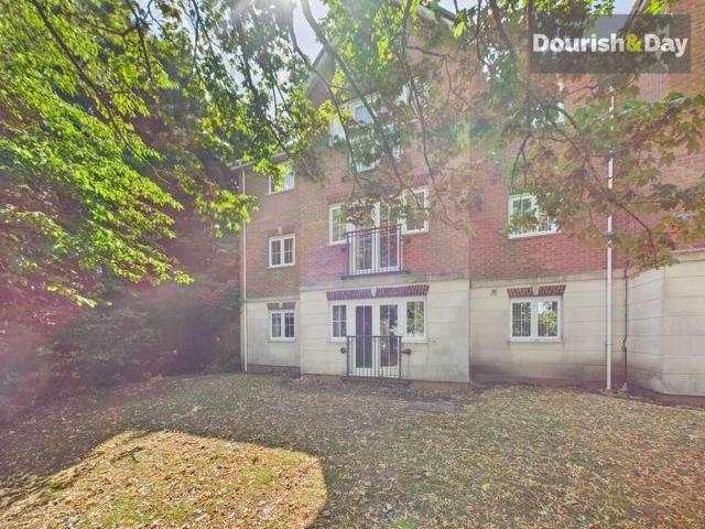 Flat for sale in Rowley Park, Baswich
