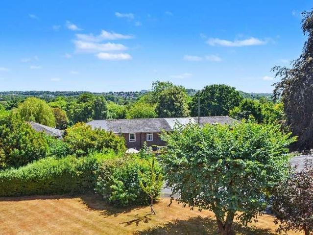 Flat for sale in Abbotts Barton, Harestock