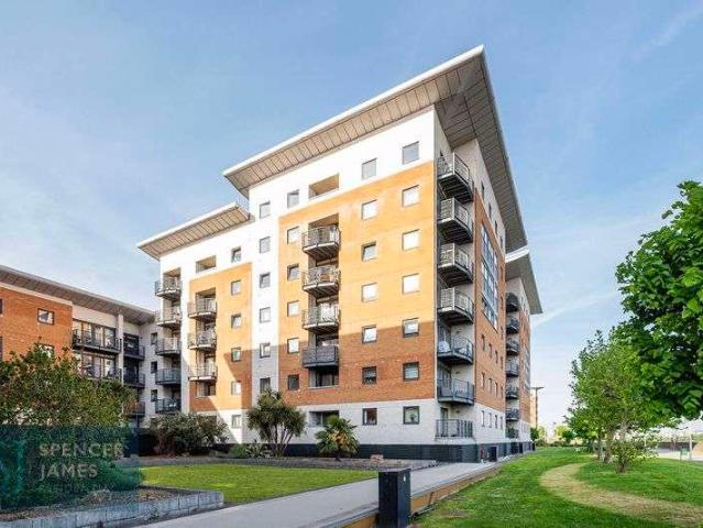 Flat for sale in North Woolwich, Greater London