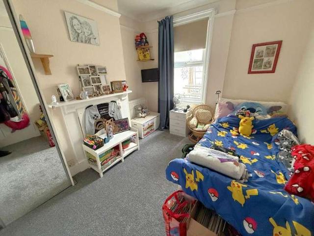 Flat for sale in Withycombe, Budlake