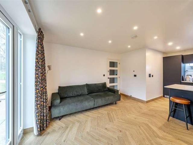 Flat for sale in Dromore, Oxfordshire
