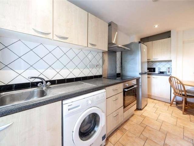 Flat for sale in London Borough of Islington, Greater London