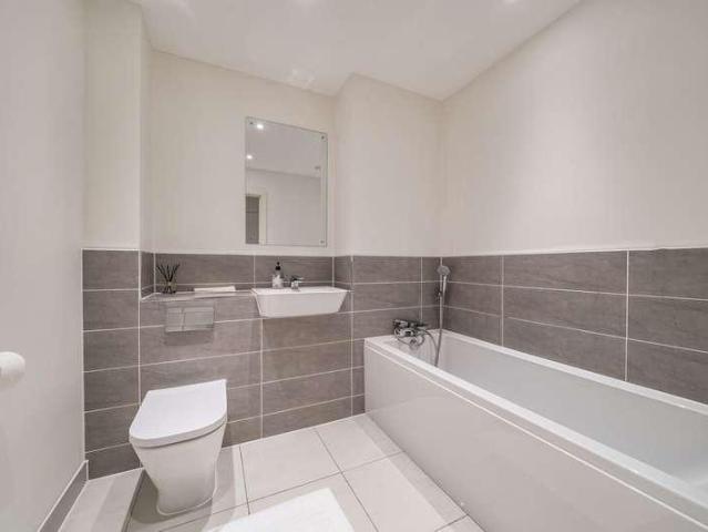 Flat for sale in Greater London