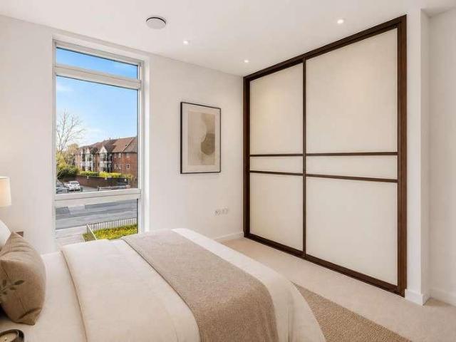 Flat for sale in Perryfields, West Sussex