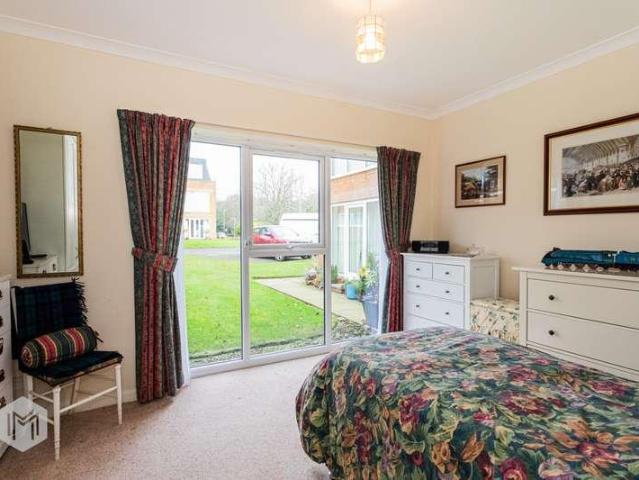 Flat for sale in Bolton, Heaton