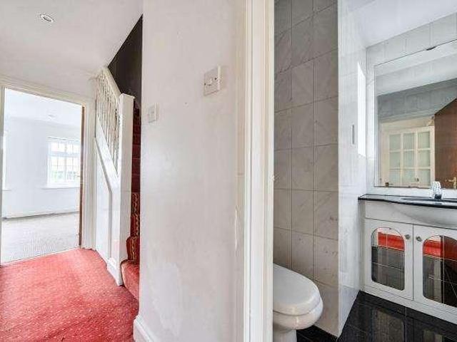 Flat for sale in Amersham
