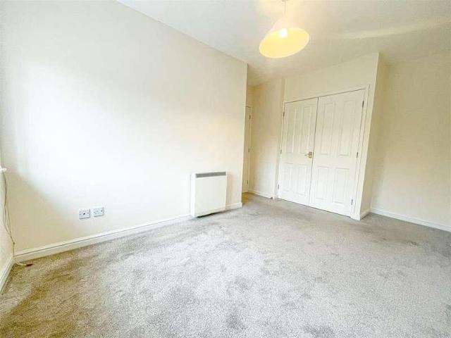 Flat for sale in Old Wharf, City Of Leicester