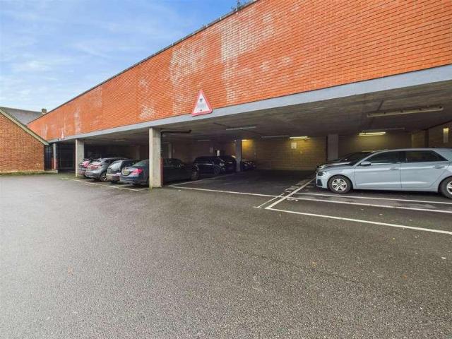 Flat for sale in Greater London