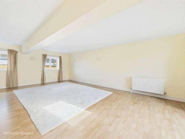 Flat for sale in Diss, South Norfolk