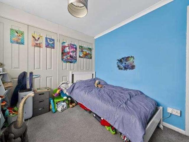 Flat for sale in Bedgrove, Aylesbury