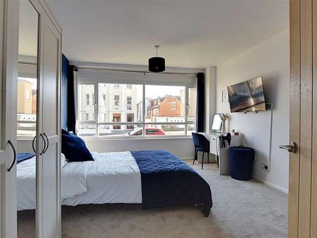 Flat for sale in Central, Heathlands