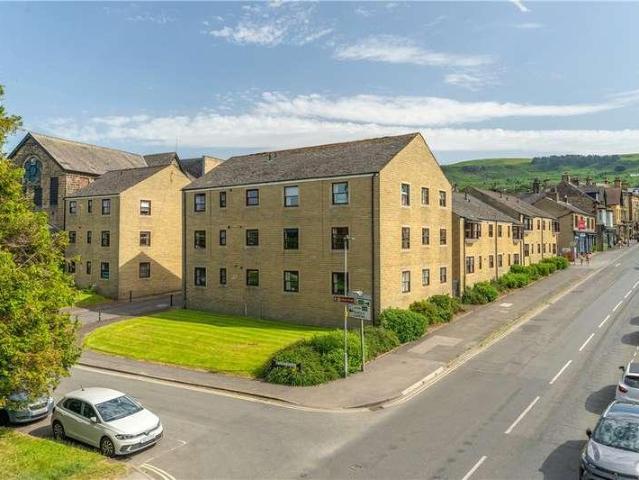 Flat for sale in Middleton Estate, Bradford