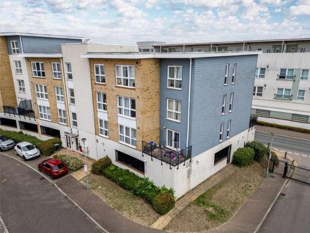Flat for sale in Milton, Hamerton